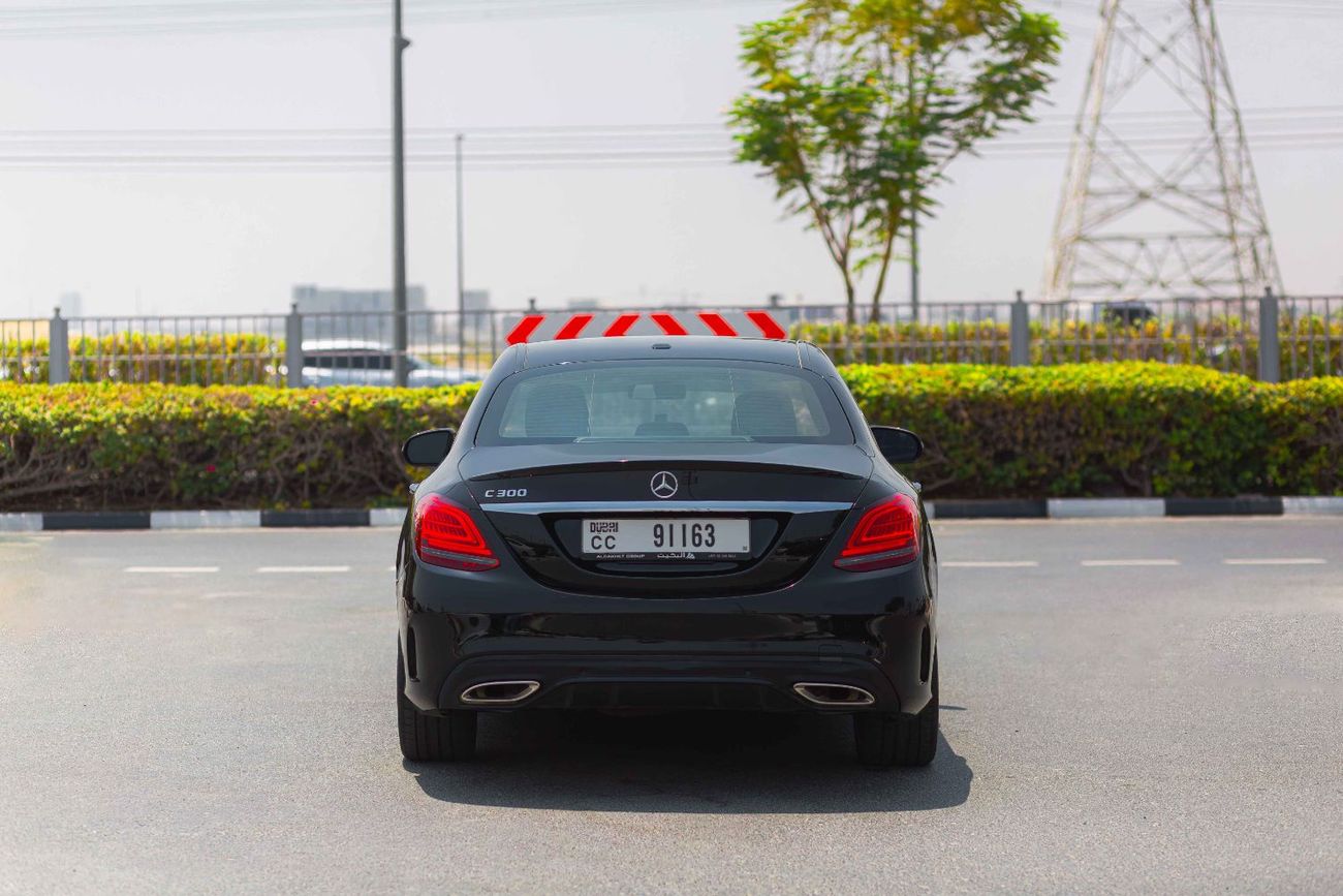 Mercedes Benz C300 STANDARD