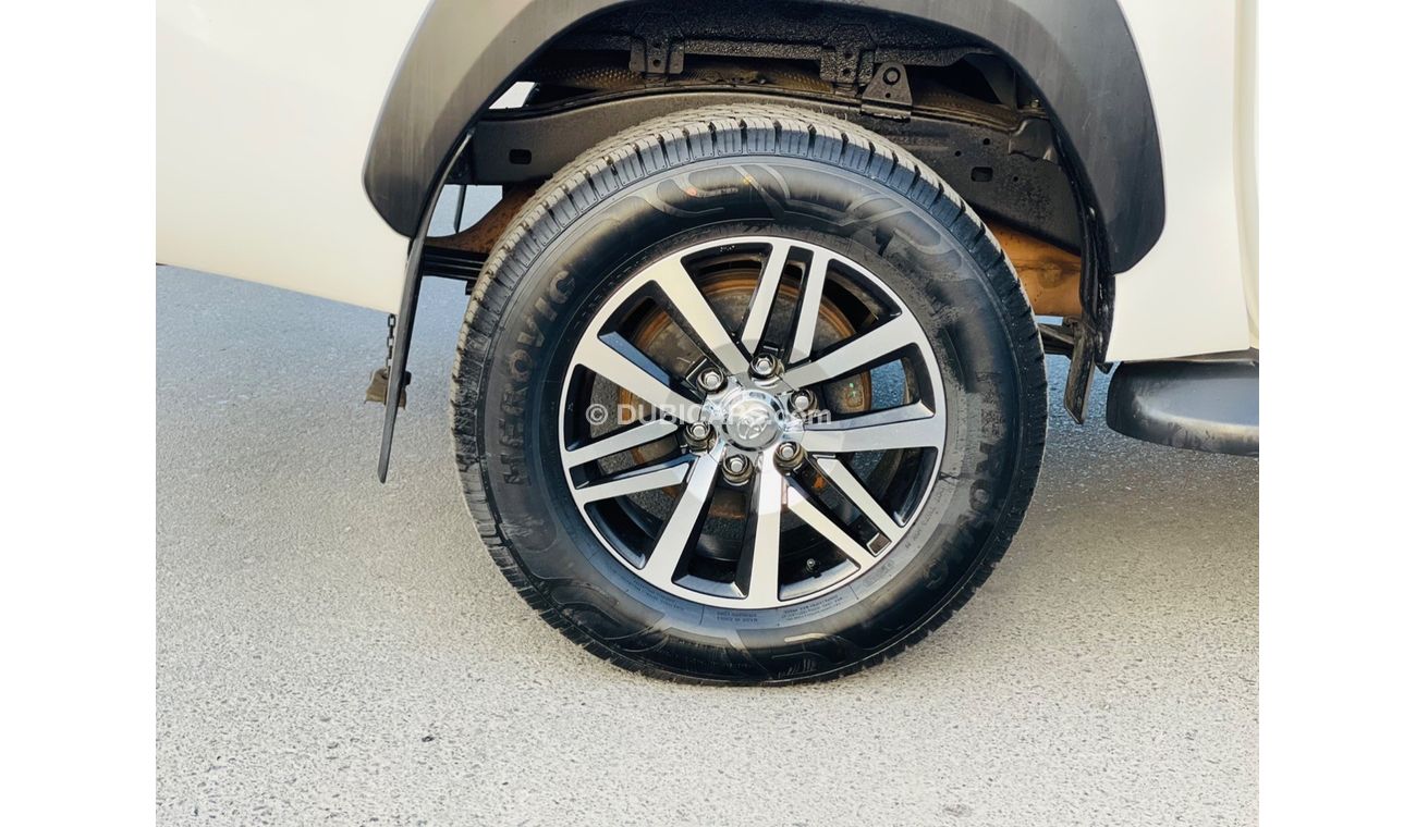 Toyota Hilux Toyota Hilux Diesel engine model 2016 shape 2021 car very clean and good condition