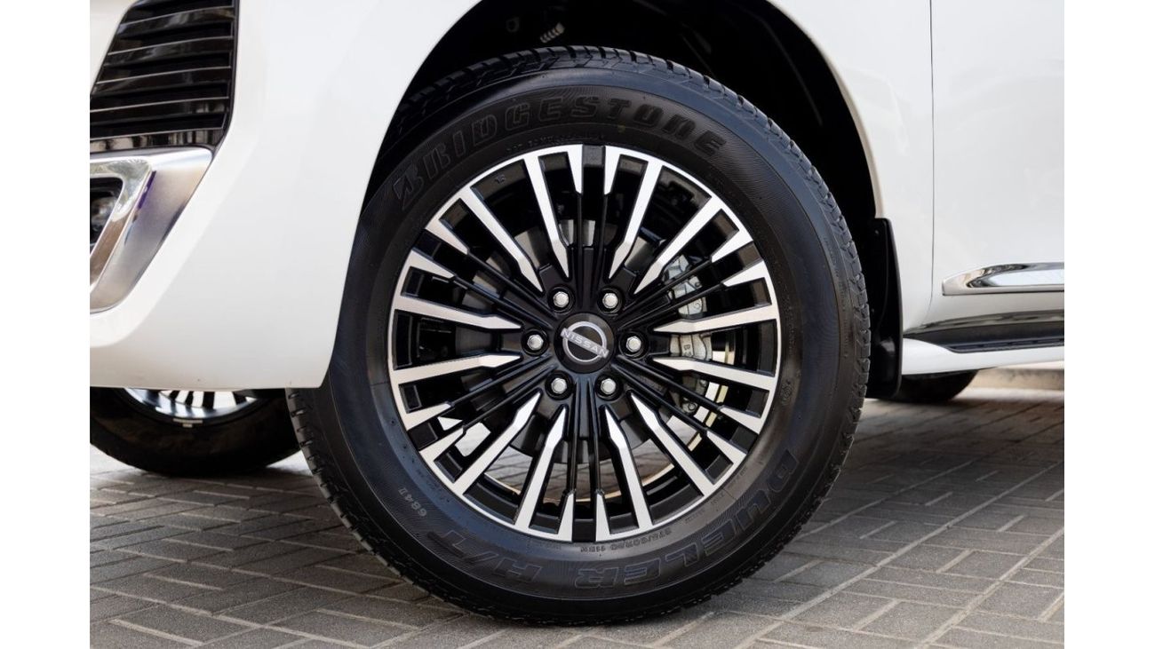 Nissan Patrol Nissan Patrol Platinum 2024 GCC under Agency Warranty and Service Contract with Flexible Down-Paymen