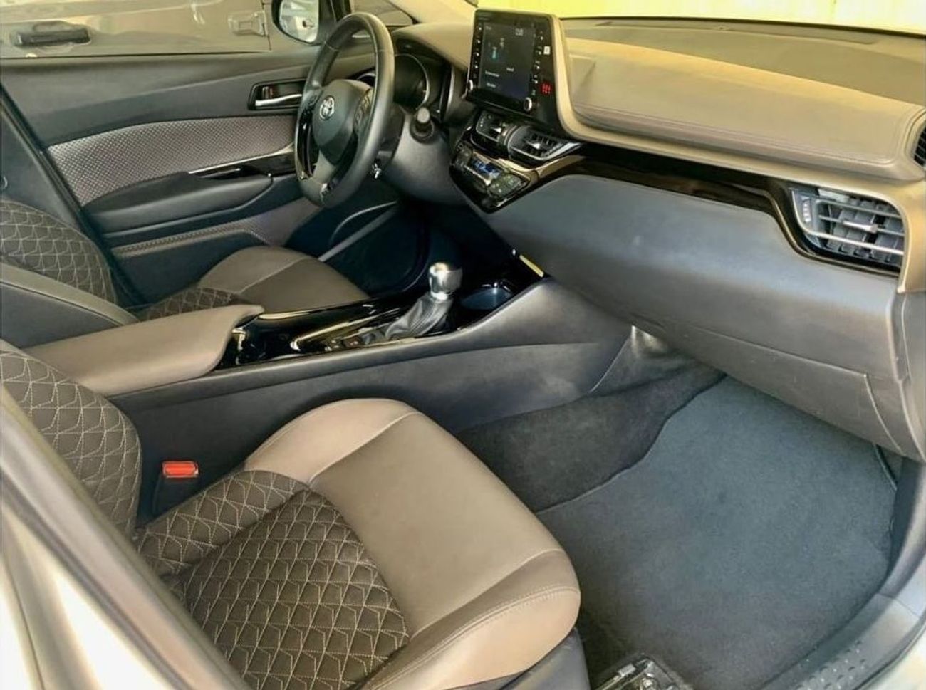 Toyota CHR Toyota C-HR Hybrid ,2022 (1.8L) GCC Specs Full Option