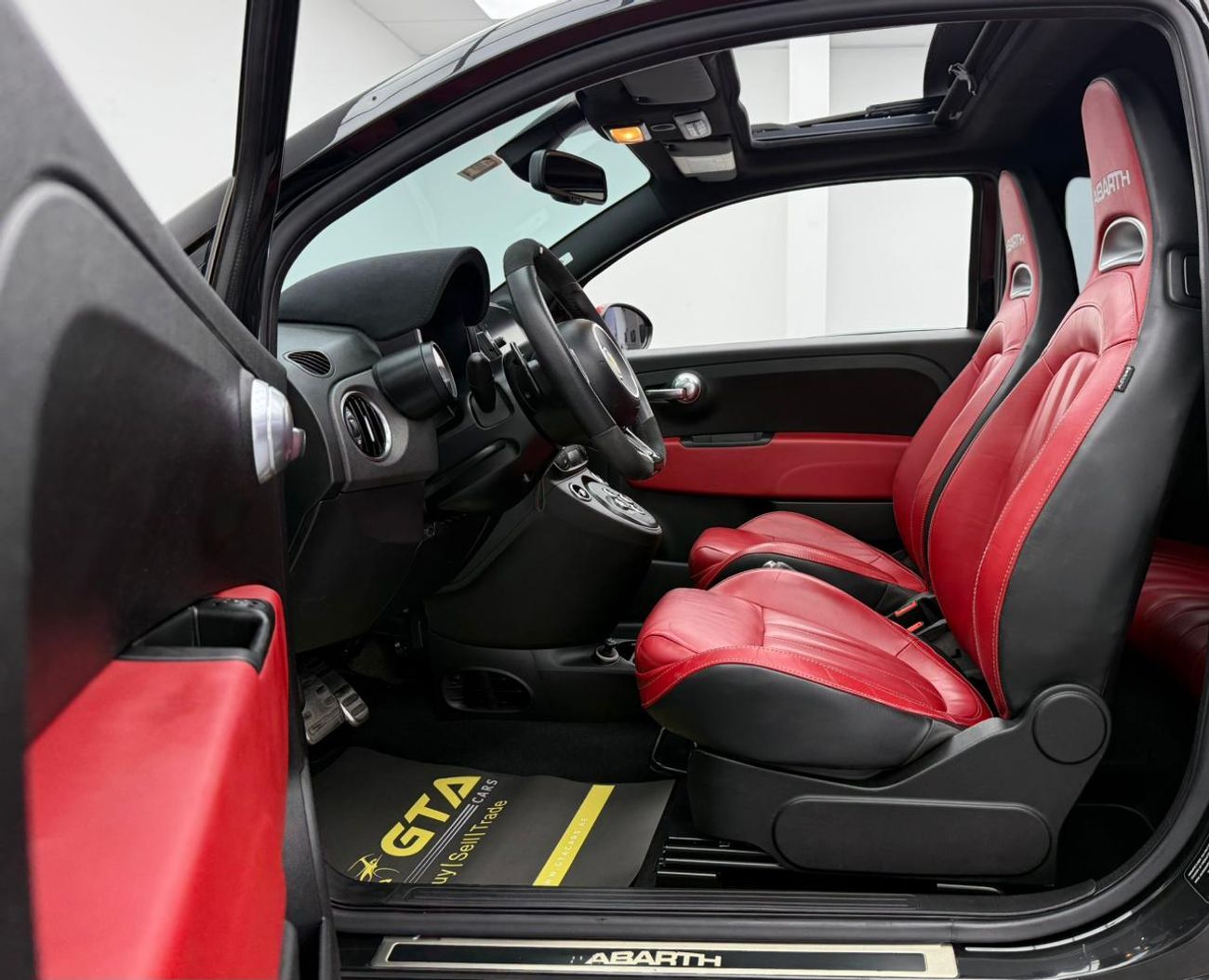 Abarth 595 2019 Fiat Abarth 595 Competizione ,Warranty ,Full Agency Service History ,Excellent Condition ,GCC