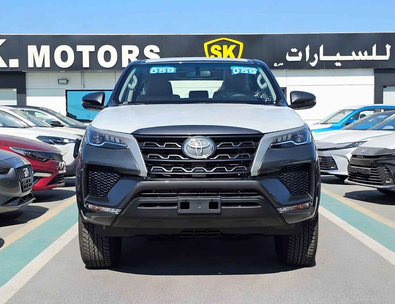 تويوتا فورتونر BASIC / 2.7L PETROL / ALLOY WHEELS / MANUAL A/C / 4WD (CODE# BASIC)