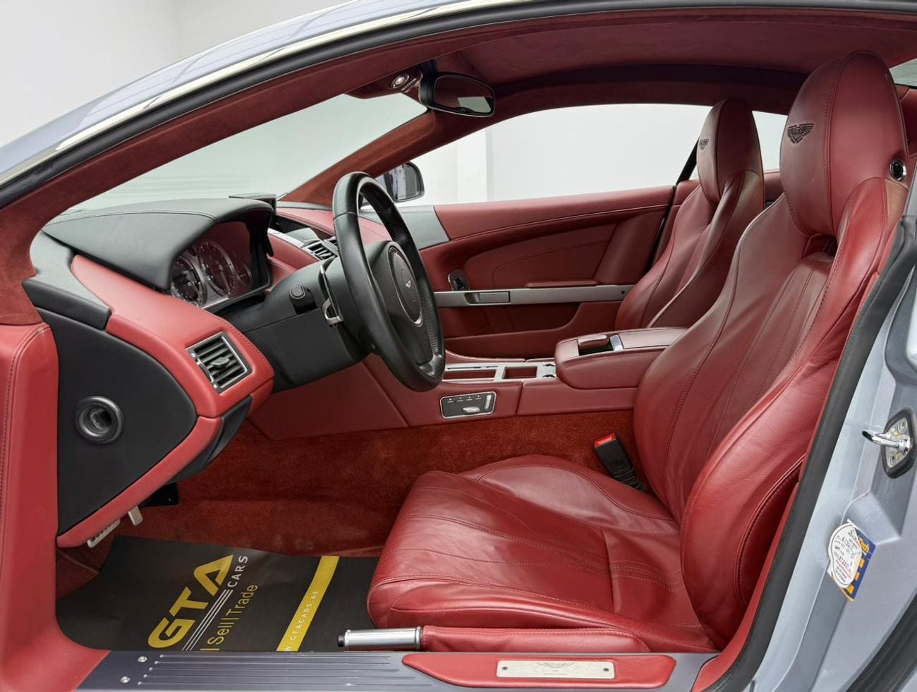 Aston Martin DB9 2014 Aston Martin DB9, Full Service History, Fully Loaded, Excellent Condition, GCC