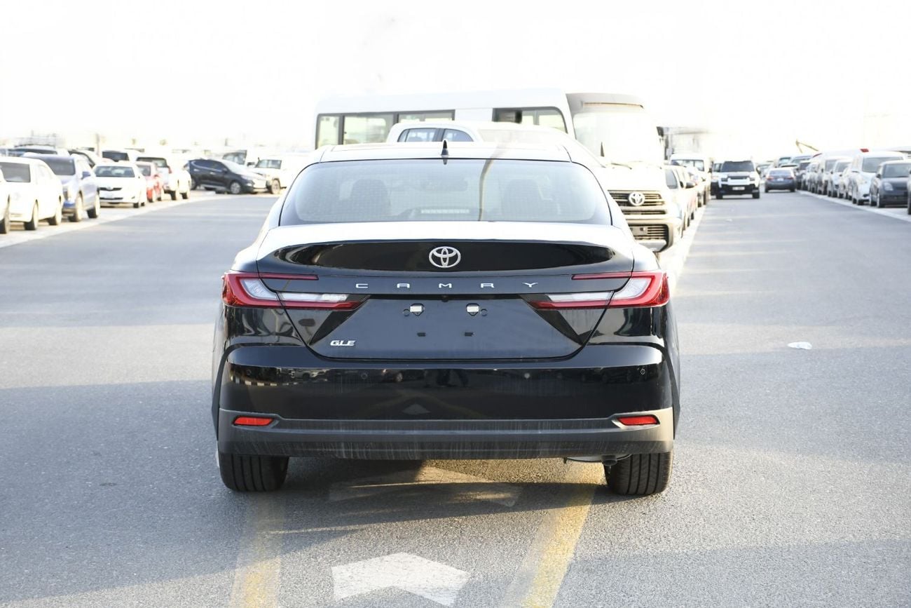 تويوتا كامري 2.5L V4 GLE Petrol ! Rader ! BSM ! Panoramic