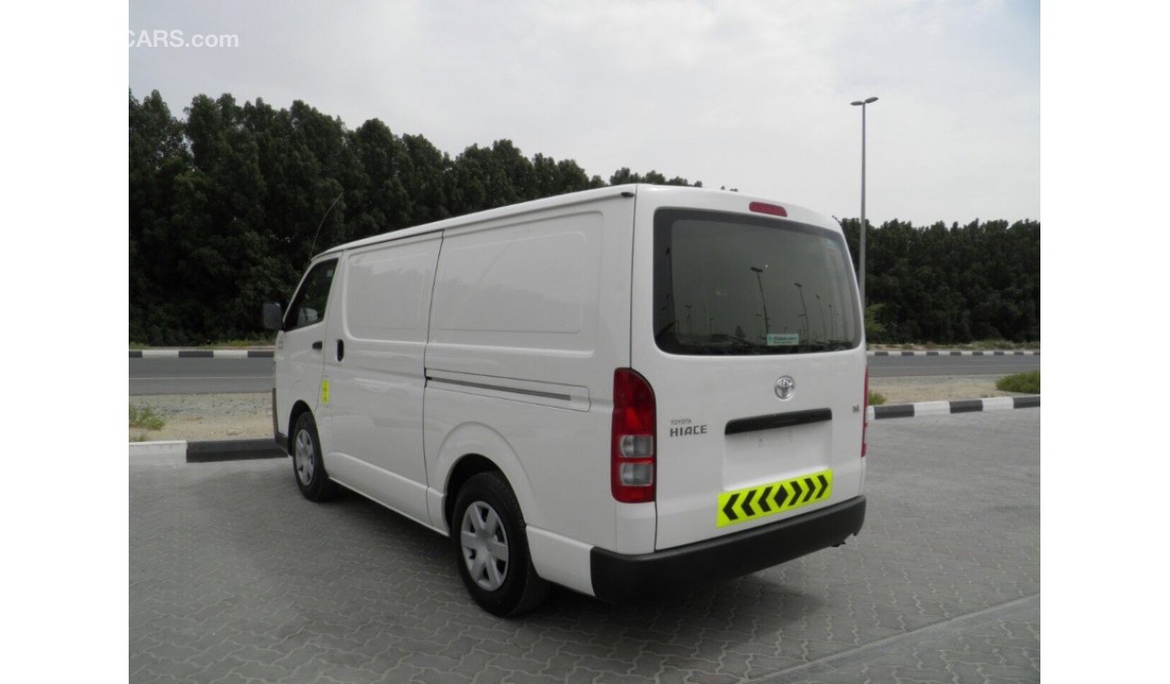 Toyota Hiace 2015 van ref #305