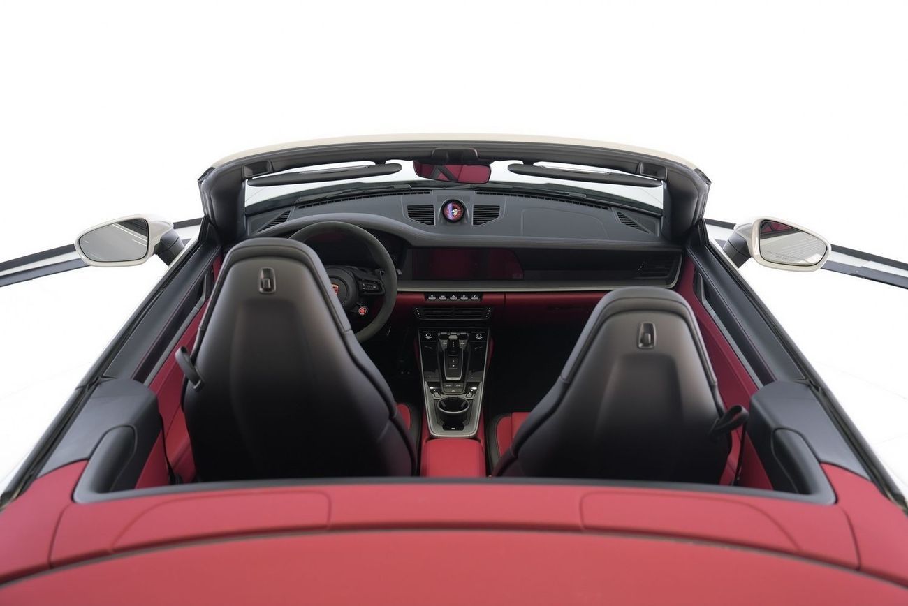 Porsche 911 Carrera 4 3.0L (444 HP) Convertible