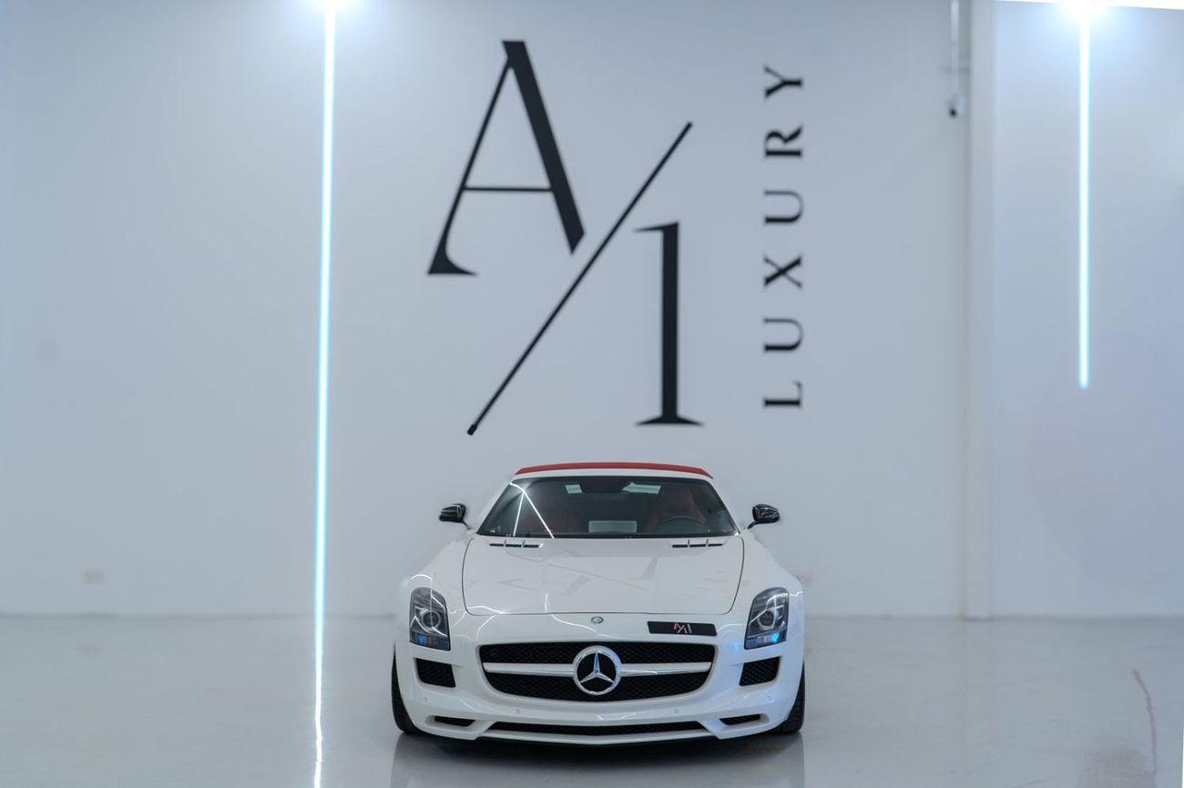 Mercedes-Benz SLS AMG Std 6.2L 2012 Mercedes Benz SLS AMG Roadster, Full Service History, Carbon Fiber Package, Low Kms, G