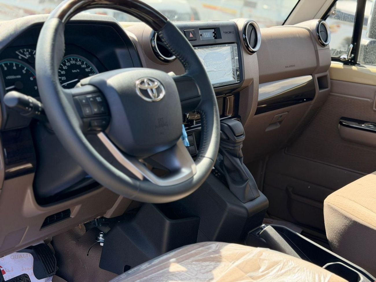 تويوتا لاند كروزر بيك آب LC79 single cabina 4,0L  Automatic model 2026 Basic Oman Spec