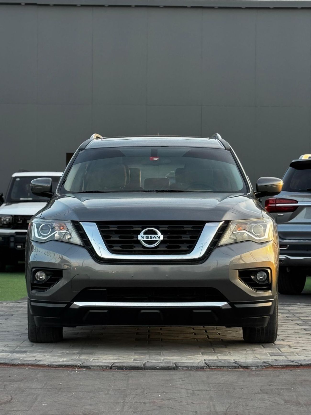 نيسان باثفايندر SV 3.5L (260 HP) 4WD