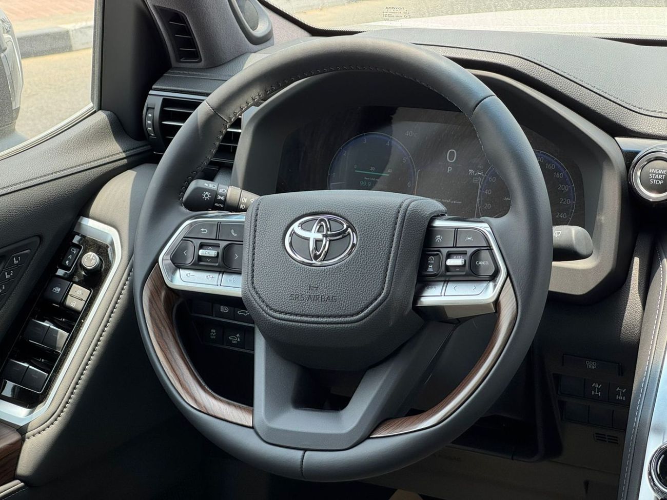 Toyota Land Cruiser 2025 Toyota Land Cruiser VX 3.5L TT, Black/Black, GCC Spec