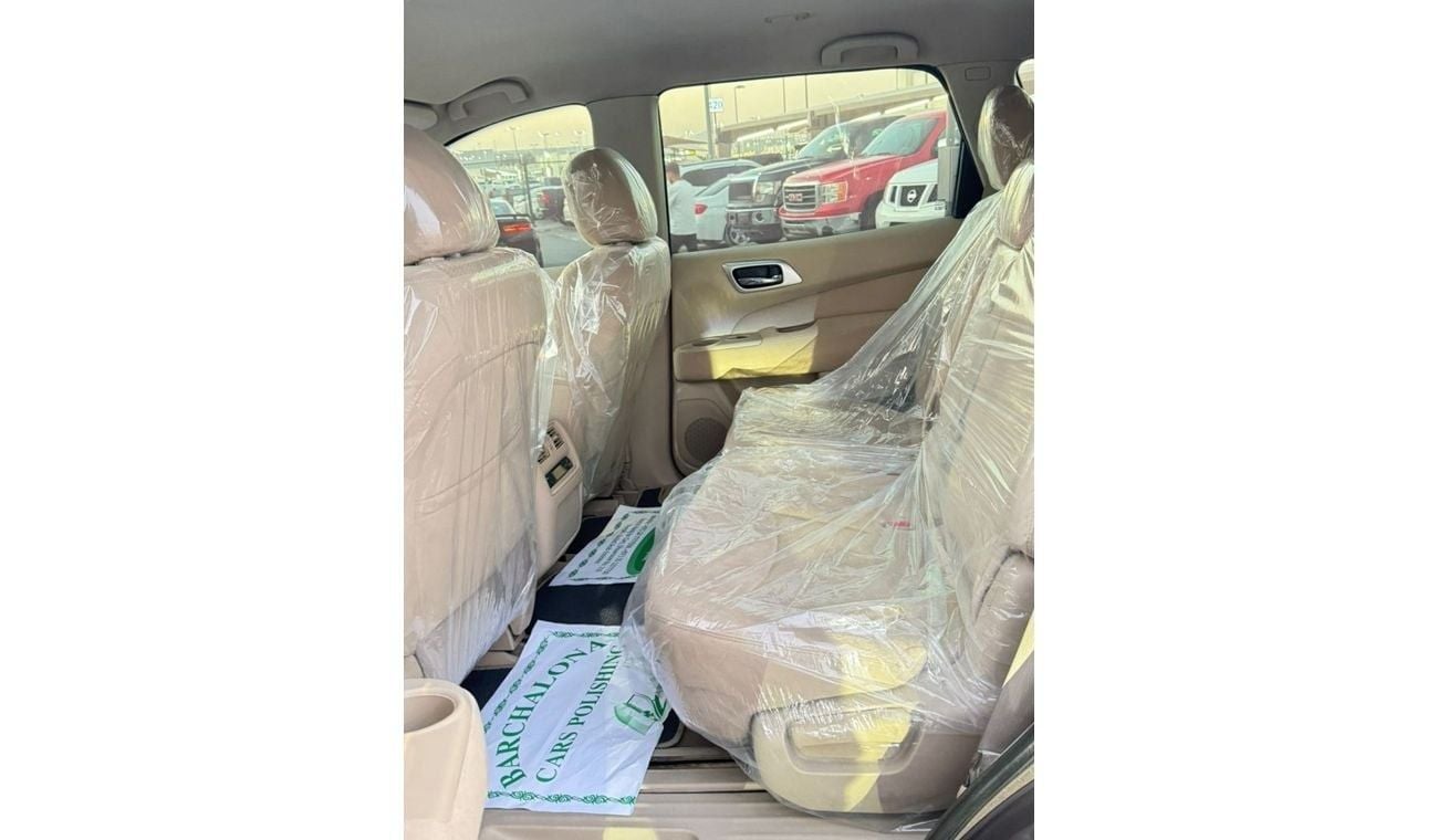 Nissan Pathfinder Platinum 3.5L In excellent condition and requires no expenses