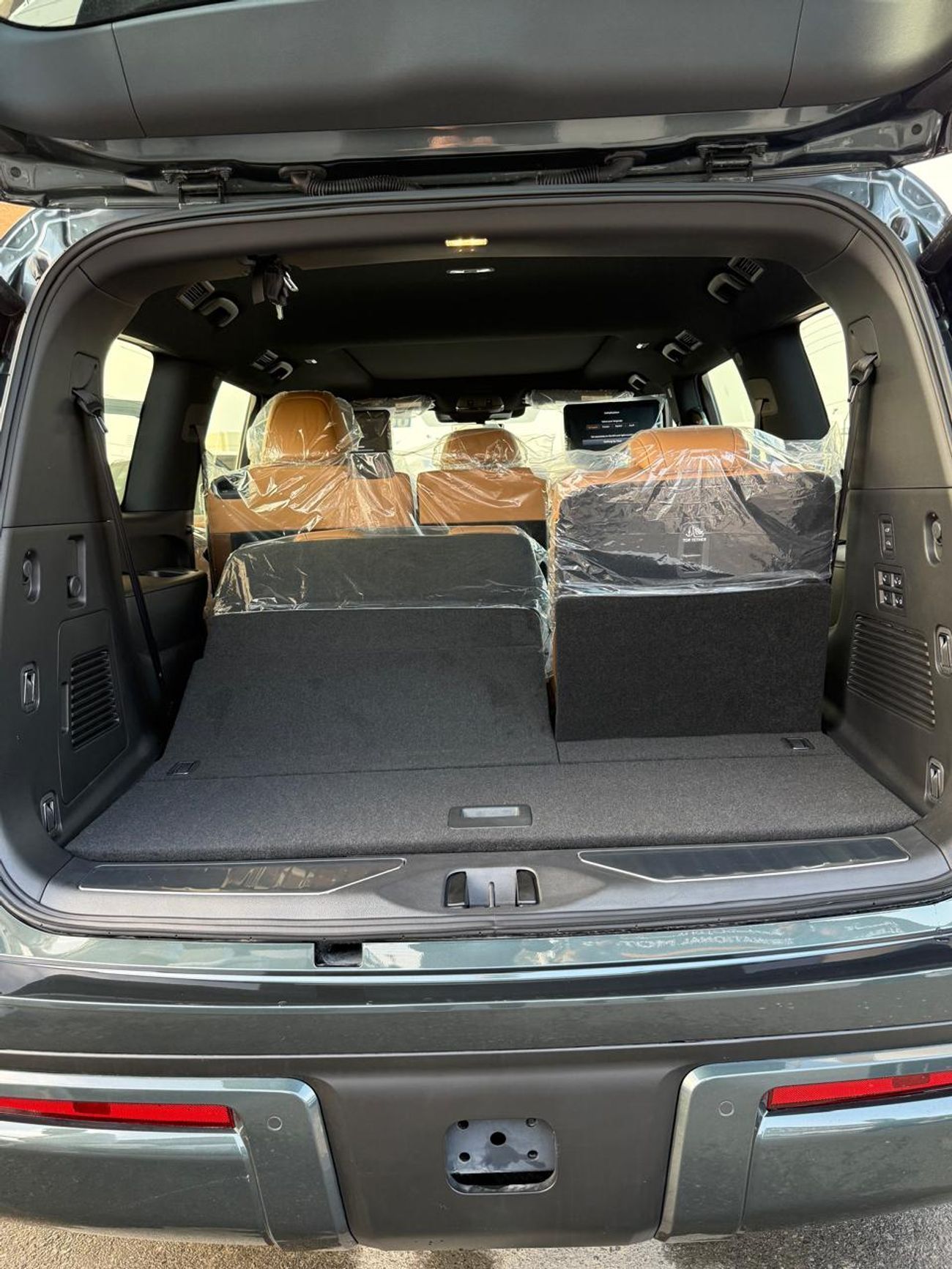 نيسان باترول LE PLATINUM CITY Nissan Patrol LE Platinum City (Export Only)