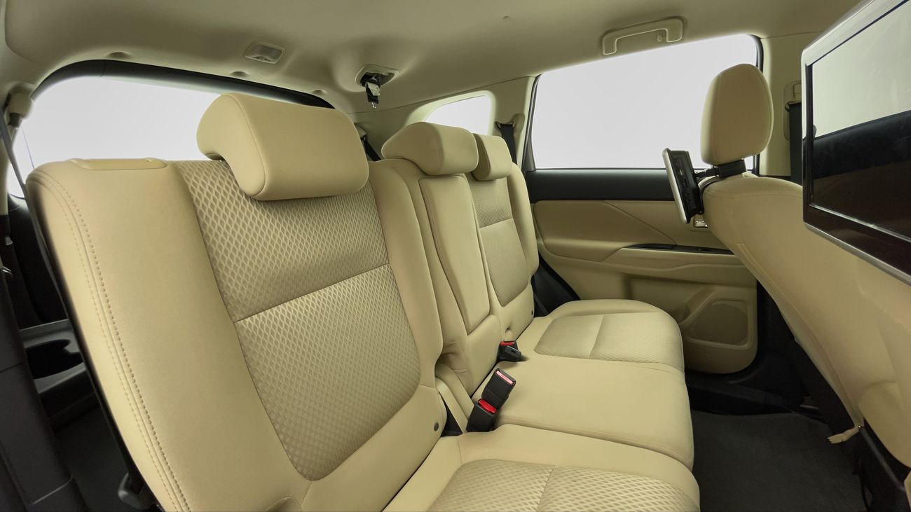 Mitsubishi Outlander GLS MIDLINE 2.4 | Zero Down Payment | Home Test Drive