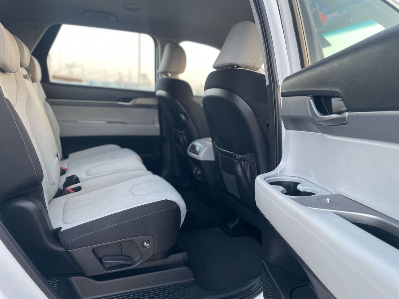 Hyundai Palisade 2022 Hyundai Palisade Comfort Edition 3.5L V6 - GCC MidOption+ - 7 Seater - AWD 4x4 -