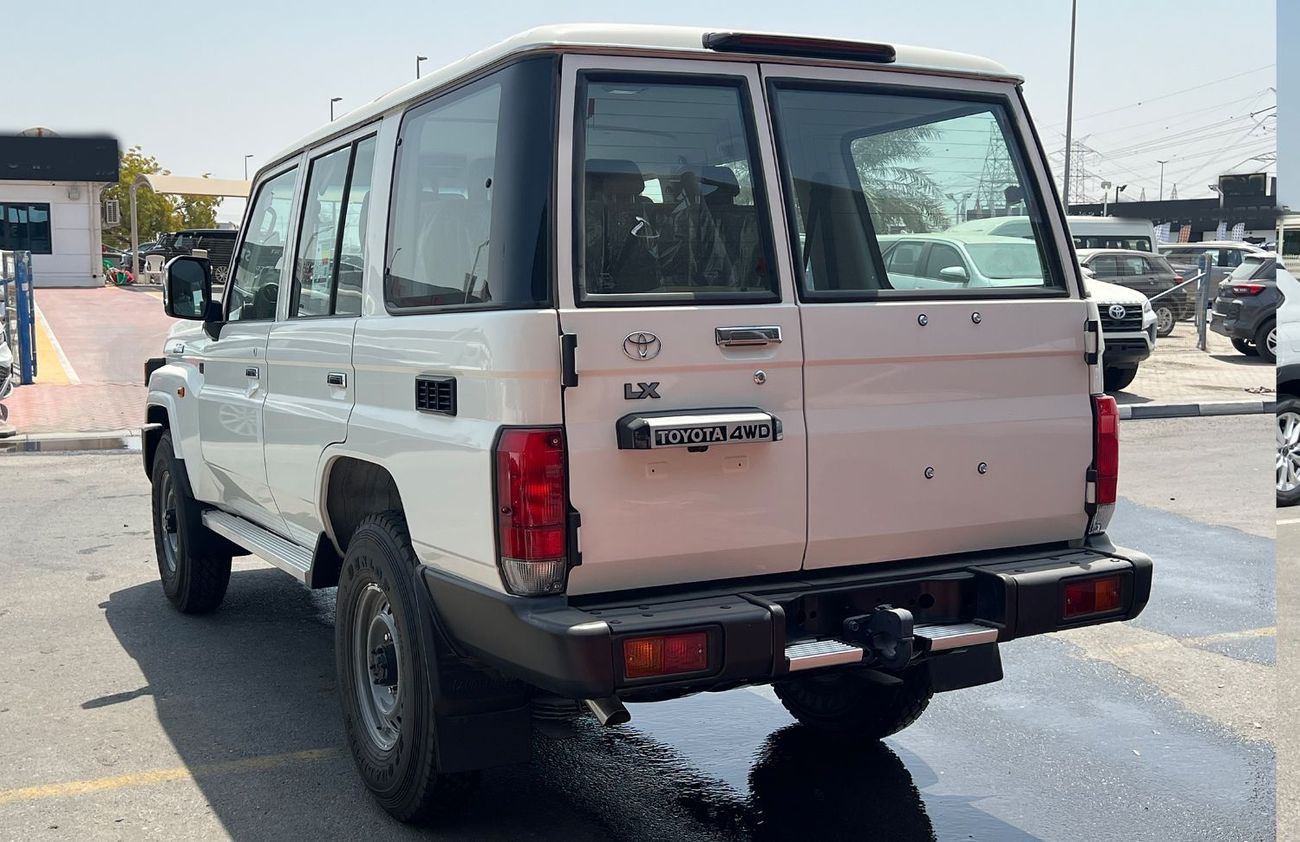 Toyota Land Cruiser LX 4WD GCC Specification