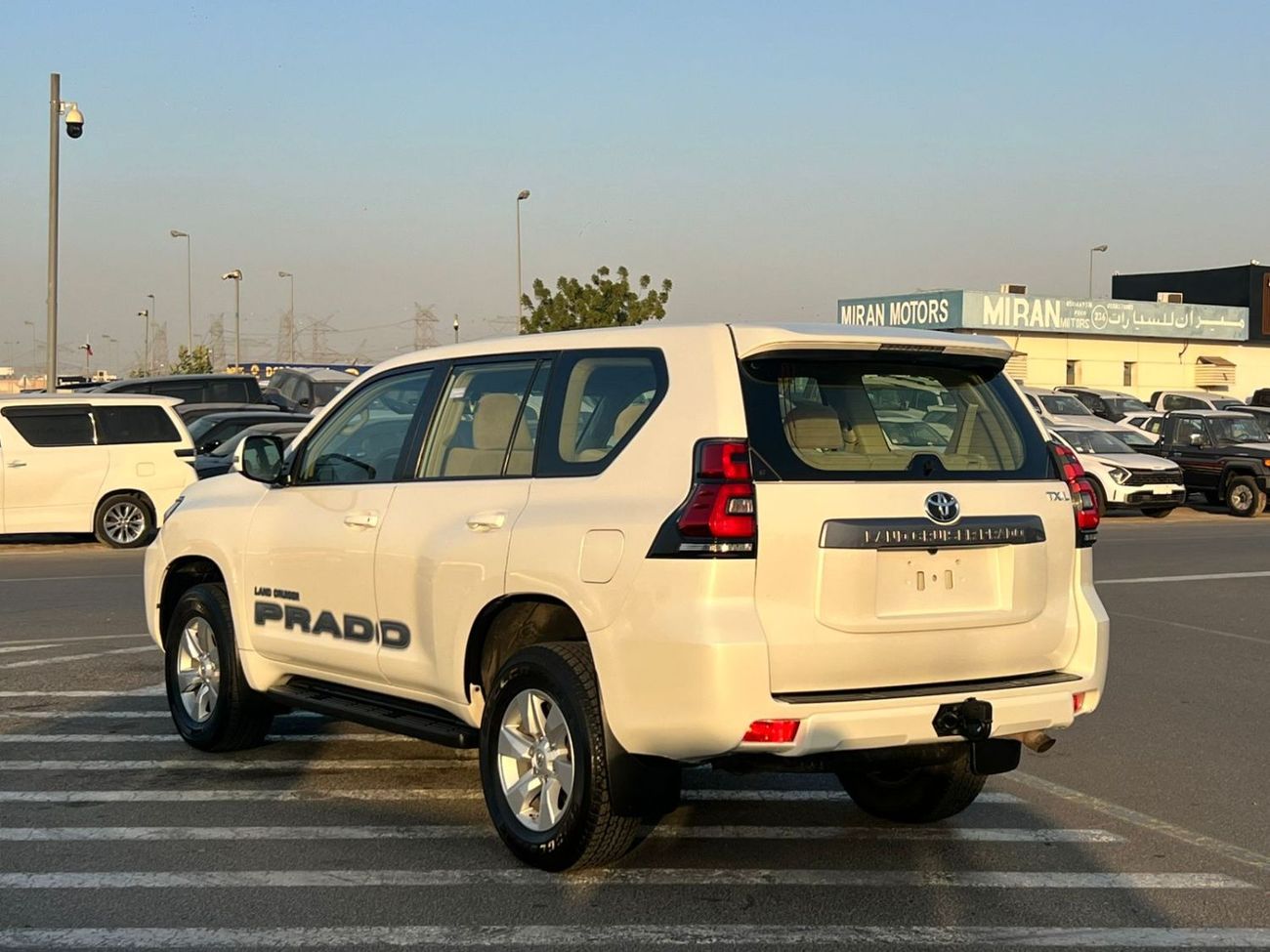 تويوتا برادو 2023  Toyota Prado TX 2.7L V4- AWD 4x4 - GCC - No Accedent - 2key - Rear CAM