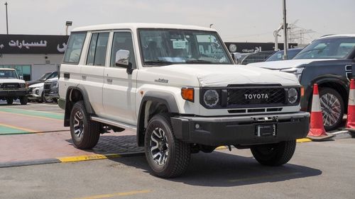 Toyota Land Cruiser 70 HT VXR 4.0L V6