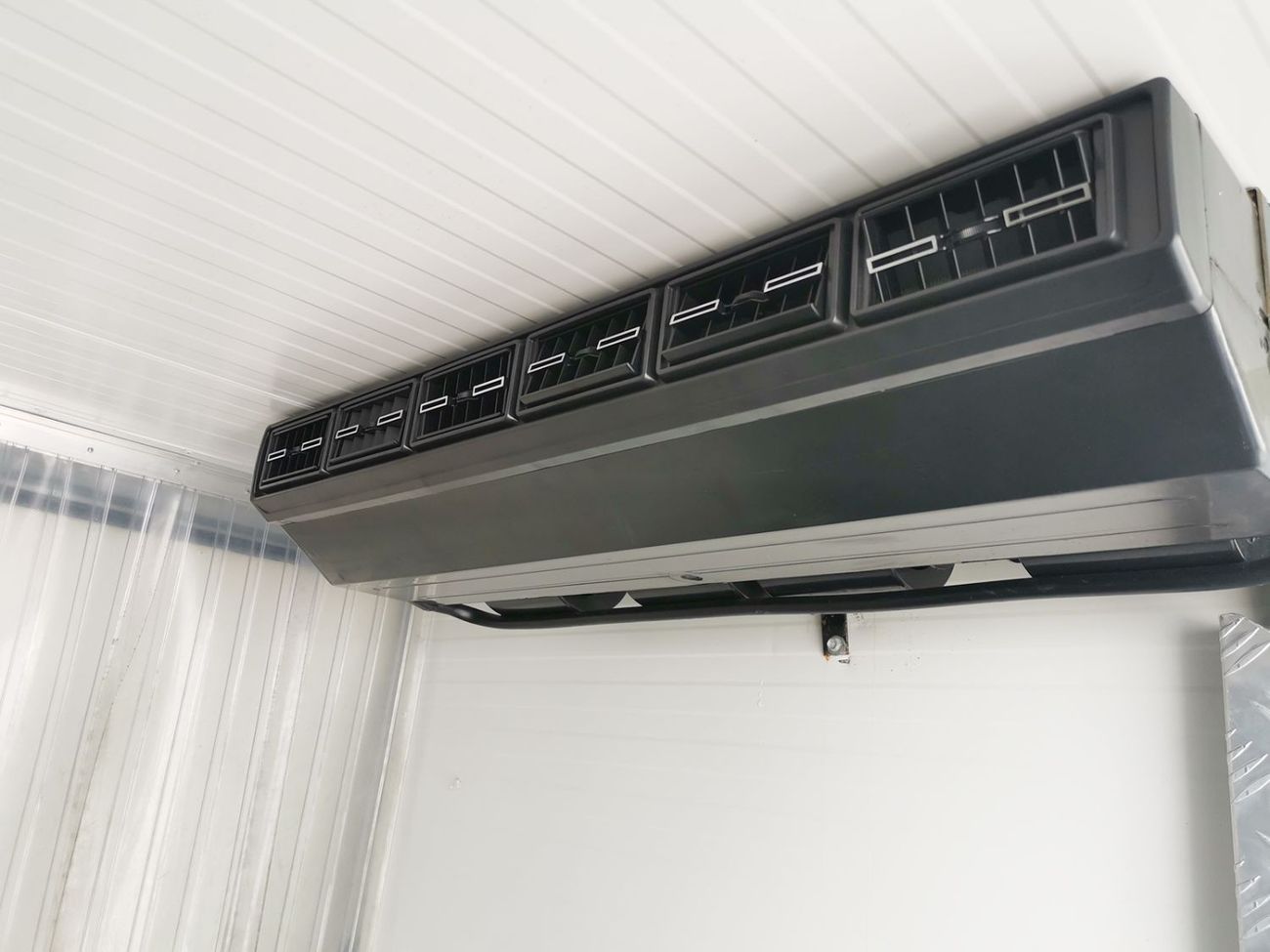 Toyota Hiace GLS - High Roof