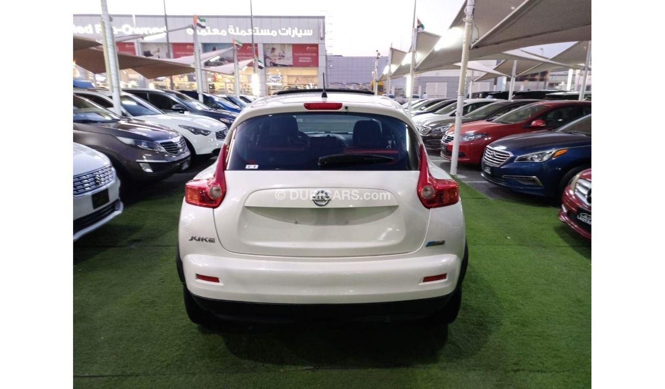 Nissan Juke Gulf model 2014, leather hatch, cruise control, sensor wheels, in excellent condition, you do not ne