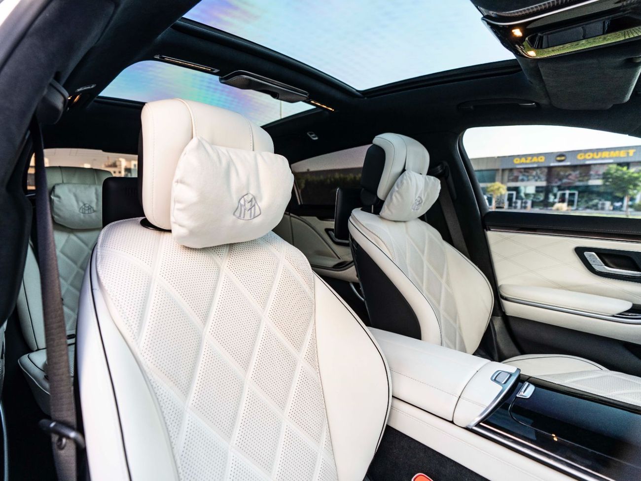 مرسيدس مايباخ S680 مايباخ LUXURY