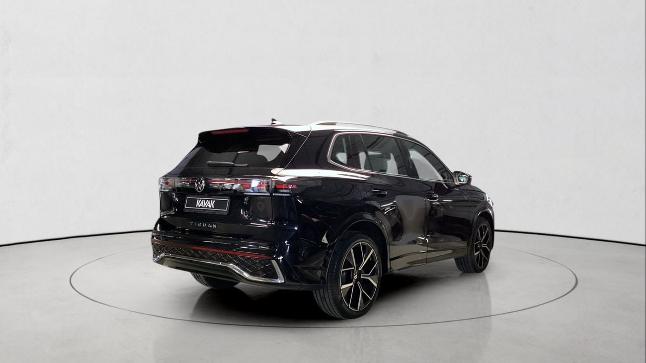 فولكس واجن تيجوان R-Line | شامل الضمان | 0 ﺪﻔﻋﺓ ﺃﻮﻟﻯ