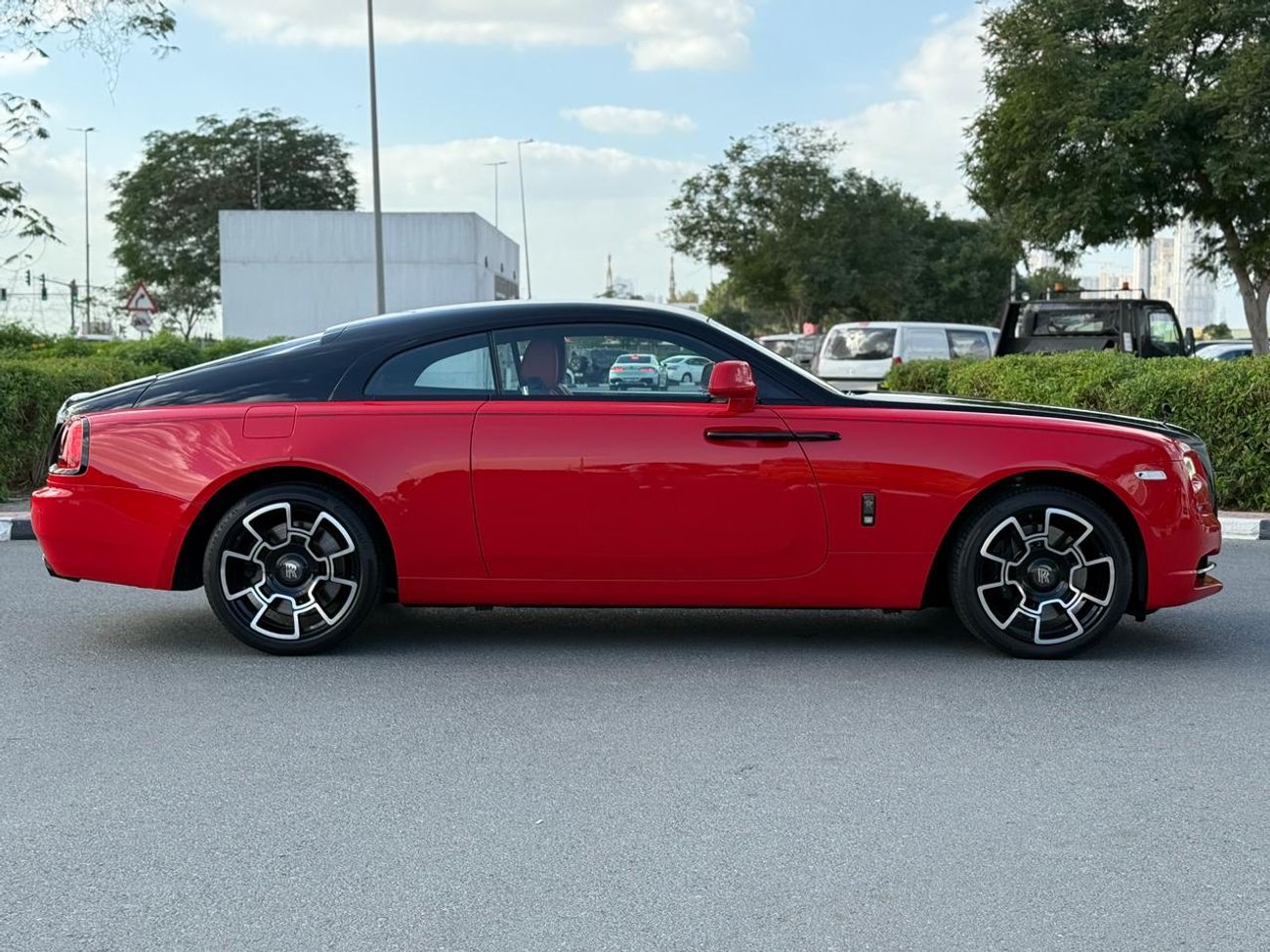 Rolls-Royce Wraith 2017 ROLLS ROYCE WRAITH BLACK BADGE GCC SPECS