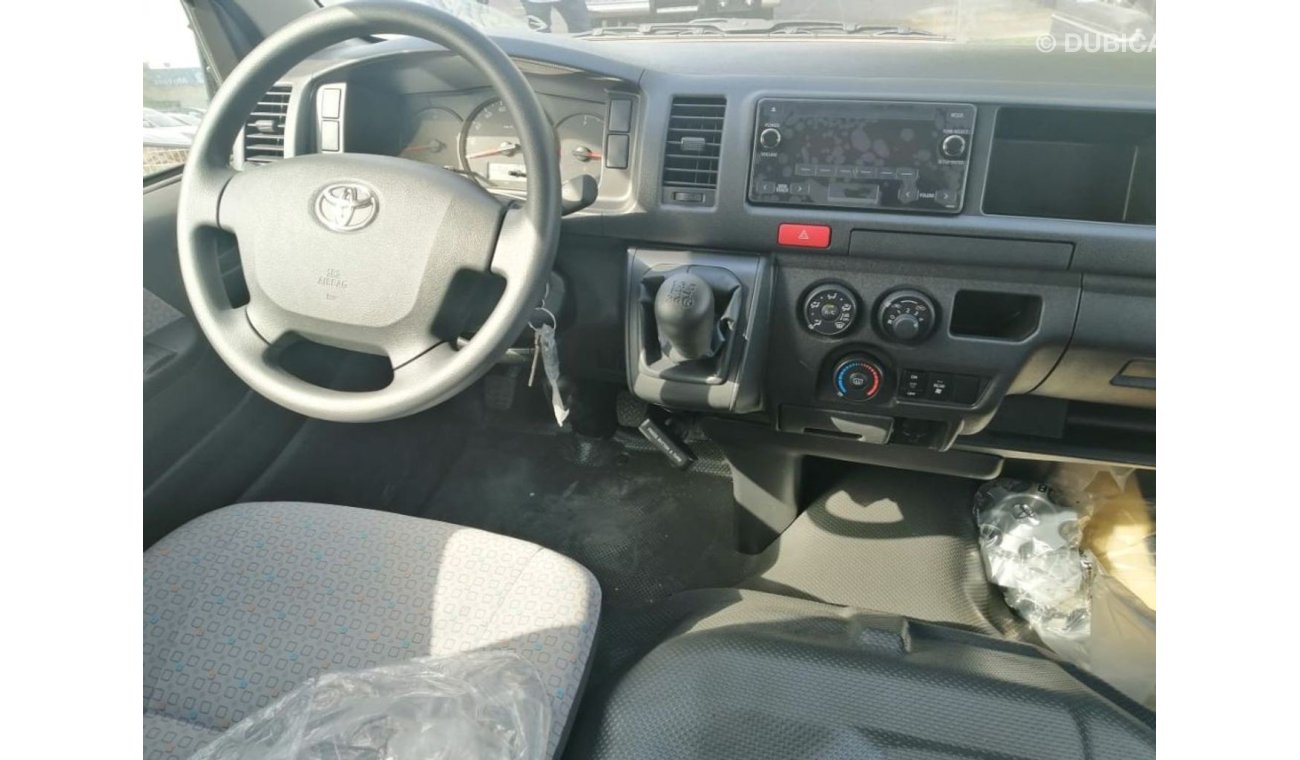 Toyota Hiace 15 seats diesel gl