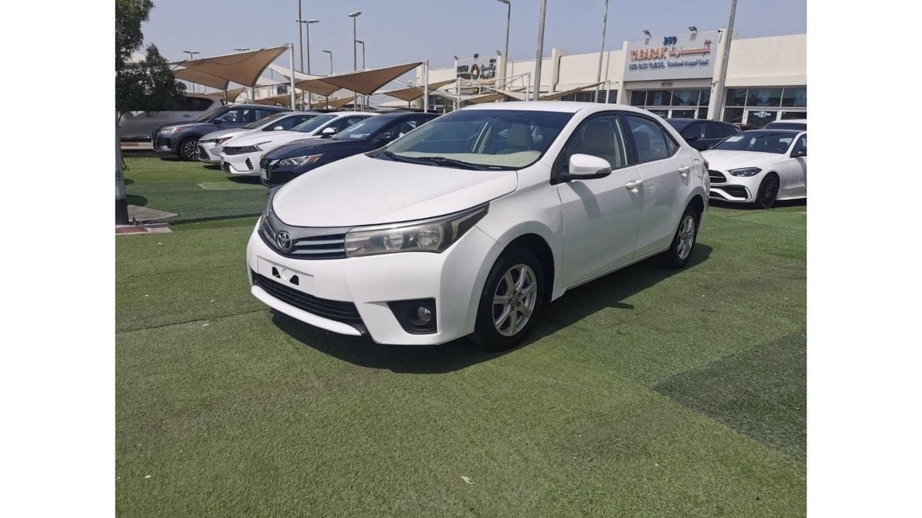 تويوتا كورولا SE Very Clean Car