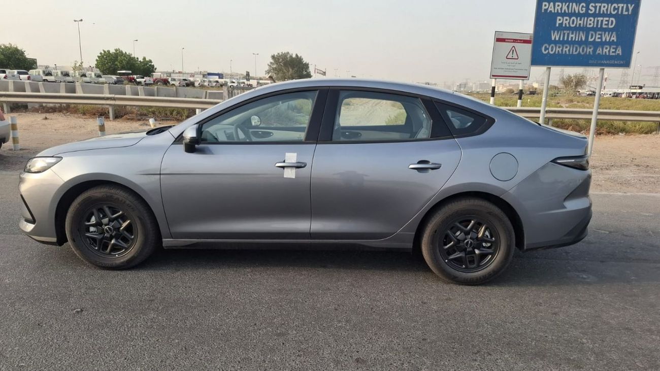 بي واي دي سيل 05 DM-i 2025 BYD SEAL 05 DMI  (Export Price 50000 Aed)