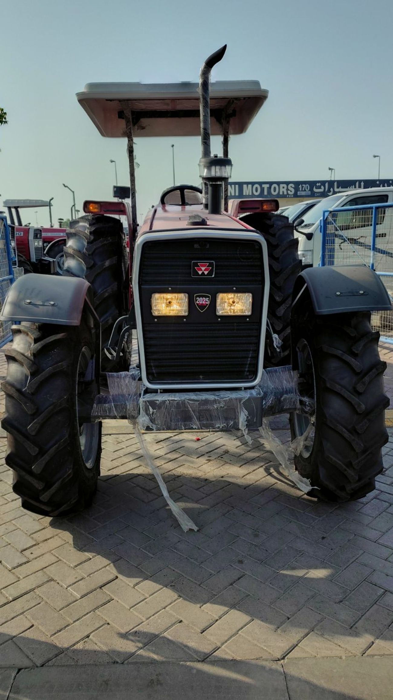 Massey Ferguson 385