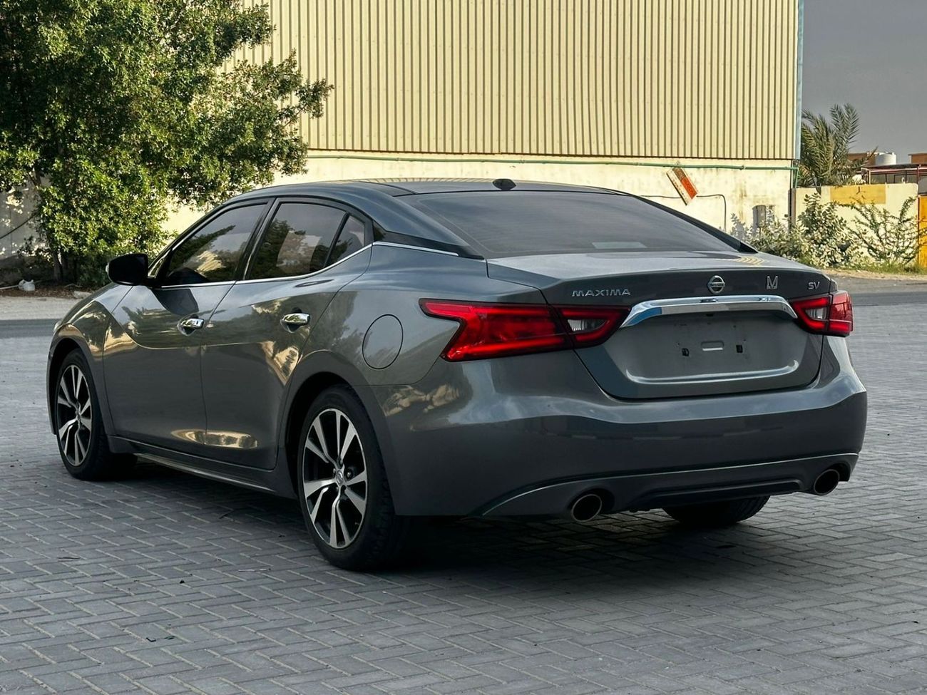 Nissan Maxima SV