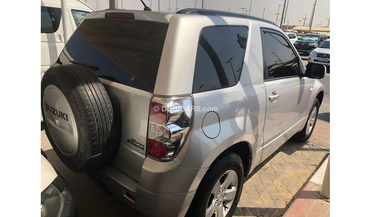 Suzuki Grand Vitara Suzuki Grand vitara 3 door,model:2015. Excellent condition