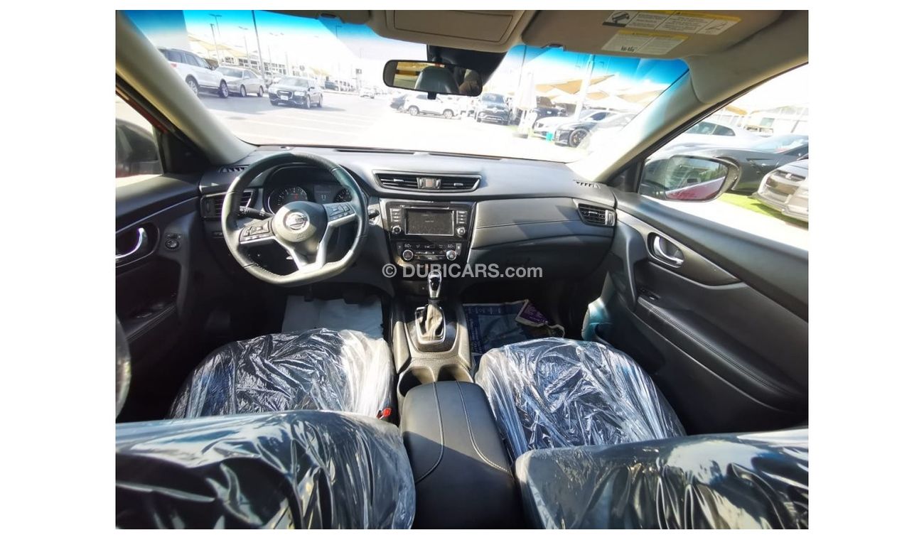 Nissan XTrail SV - AWD