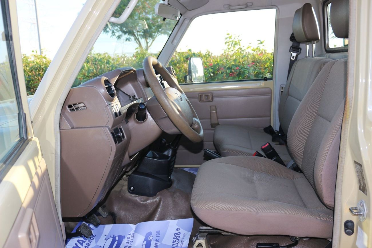 تويوتا لاند كروزر بيك آب تويوتا لاندكروزر بيك اب 2013 خليجي بترول 6 سيلندر