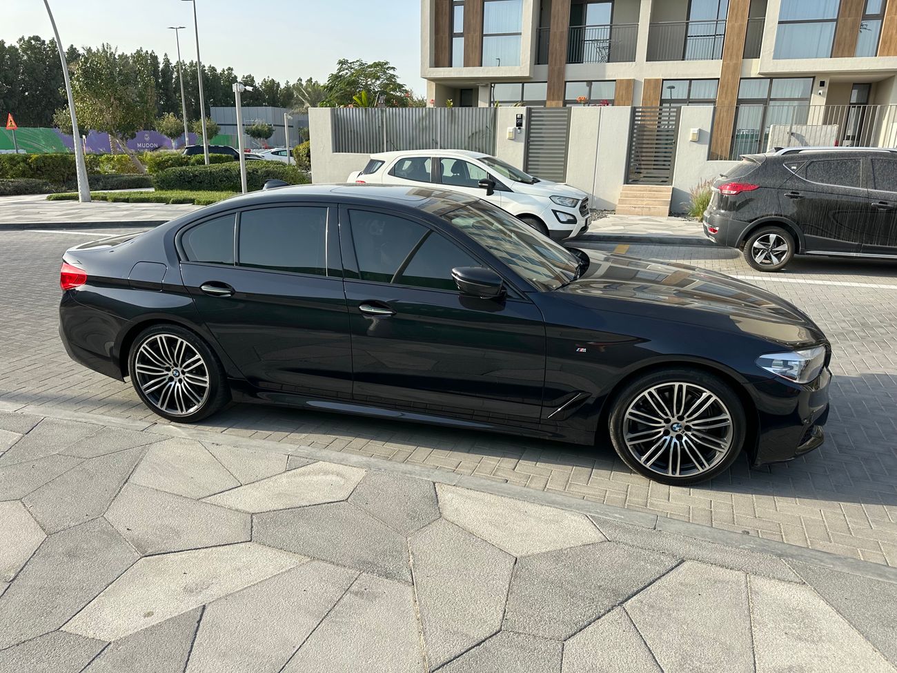 بي أم دبليو 520i