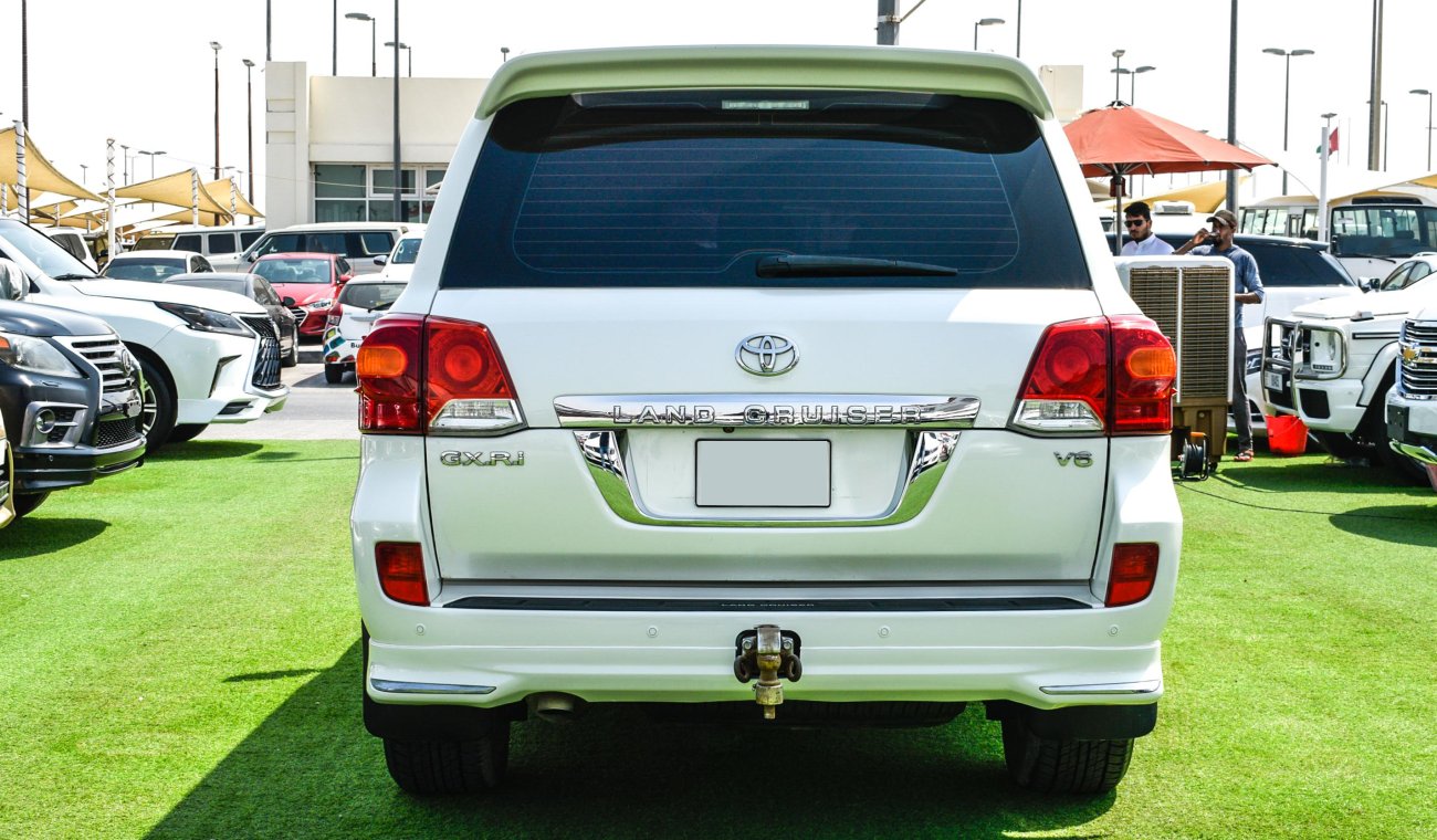 Toyota Land Cruiser GXR V6