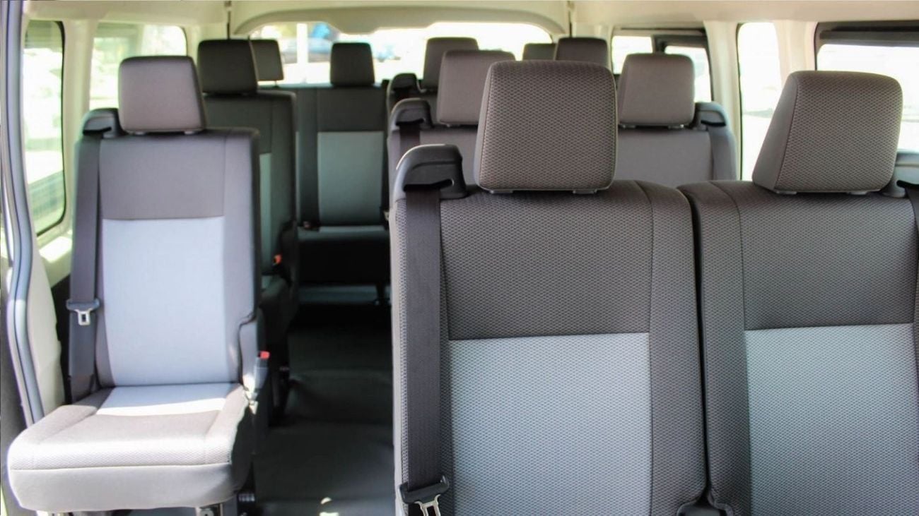 Toyota Hiace DLS - STD ROOF TOYOTA HIACE 2.8L COMMUTER MT 2023 HR