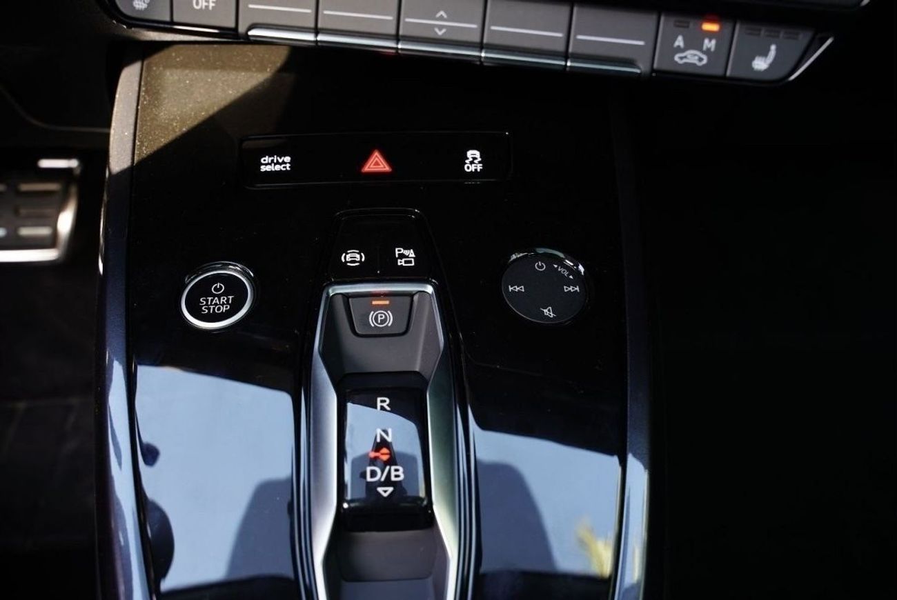 Audi Q4 2024 Audi Q4 40 e-tron SUV RWD 0Km