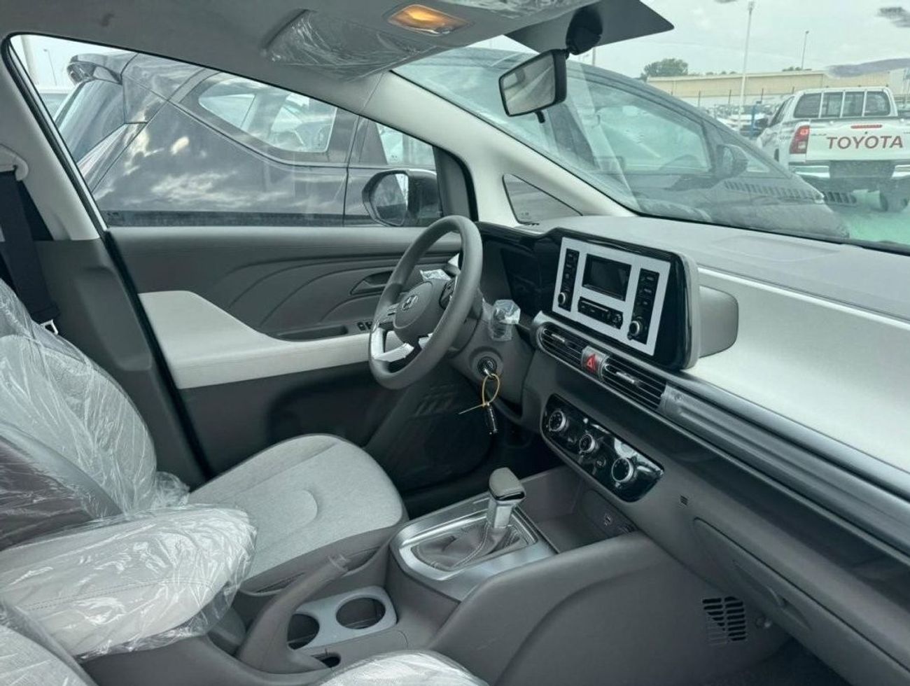 هيونداي جراند ستاريكس HYUNDAI STARGAZER 1.6L PETROL 7 SEATS 2024