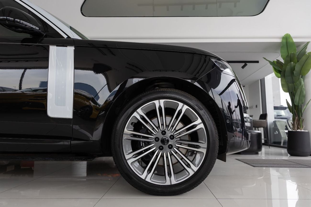 Land Rover Range Rover Land Rover | Range Rover | Autobiography P530 | GCC | VIPSeat | Automatic side steps | 2026 (EXPORT)