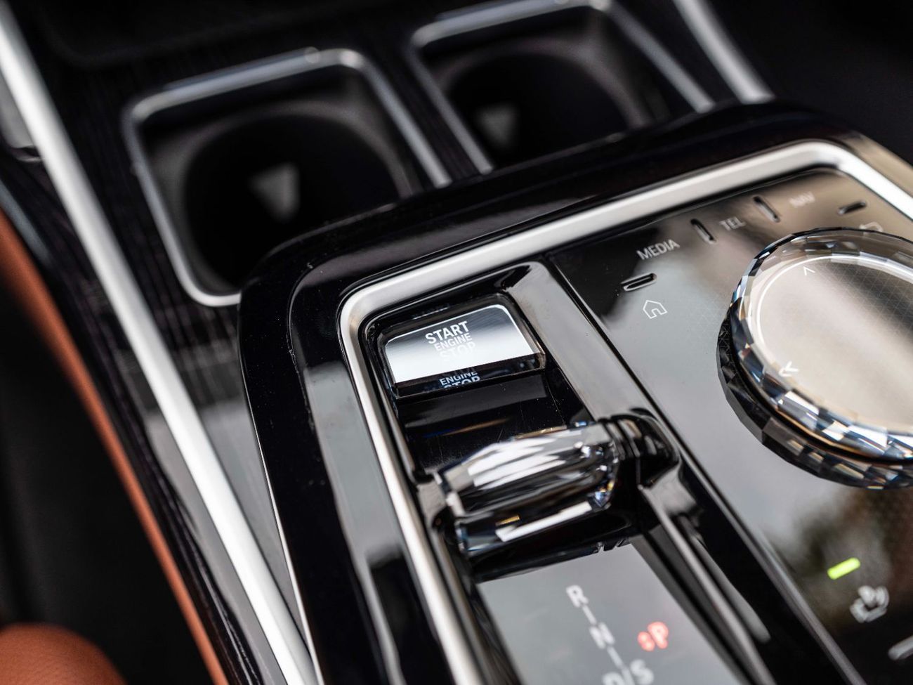 بي أم دبليو 735i LUXURY