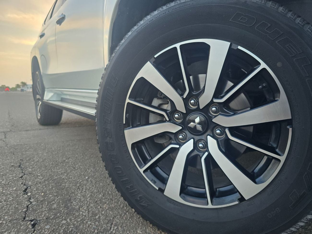 ميتسوبيشي مونتيرو سبورت GLS Premium 3.0L (7 Seater)