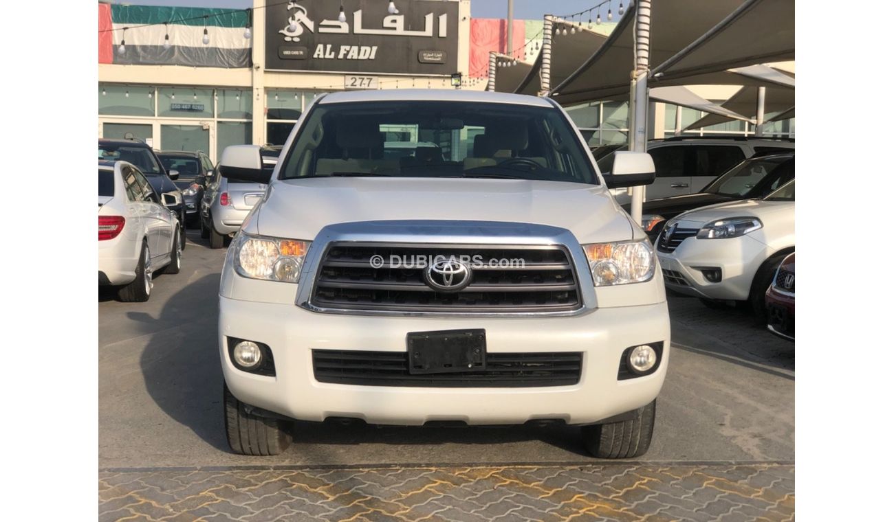 Toyota Sequoia EXR Model 2015 GCC CAR PREFECT CONDITION INSIDE AND OUTSIDE