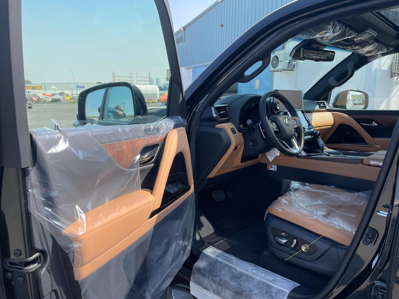 Lexus LX 700h 3.5L - ALLOY WHEELS - AUTO PARK - MONITOR - MODEL 2026