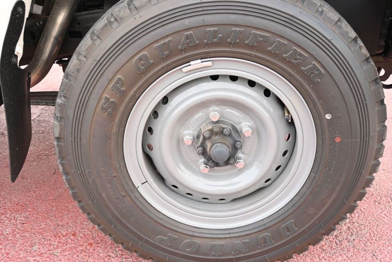 تويوتا لاند كروزر بيك آب تويوتا لاندكروزر 4.2 لتر ديزل، دبل كابين بيك اب 4WD 4 ابواب، لون ابيض، موديل 2022