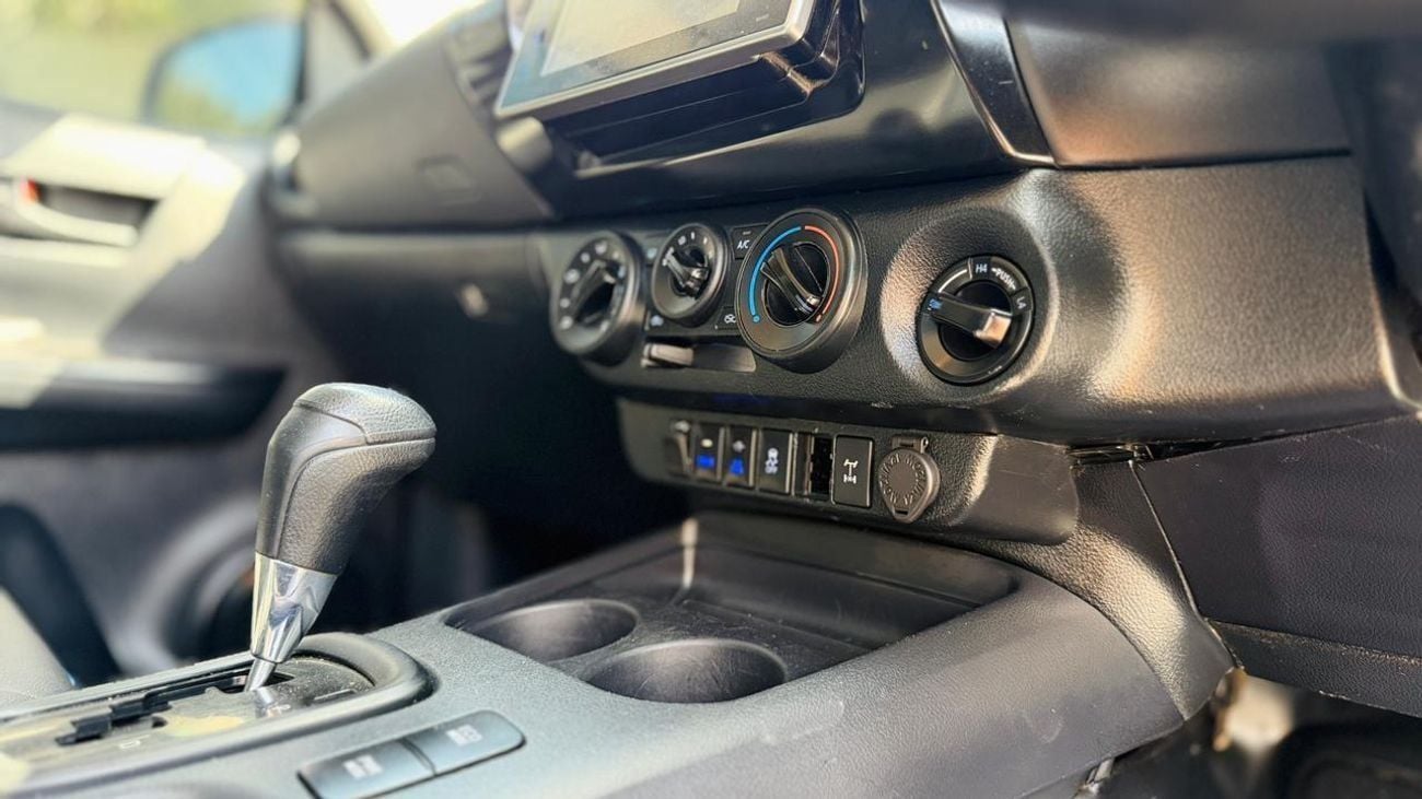 Toyota Hilux 2020 | 2.8L DIESEL | AUTOMATIC TRANSMISSION | RIGHT HAND DRIVE | SINGLE CAB | HEAVY BULL BAR | AIR S