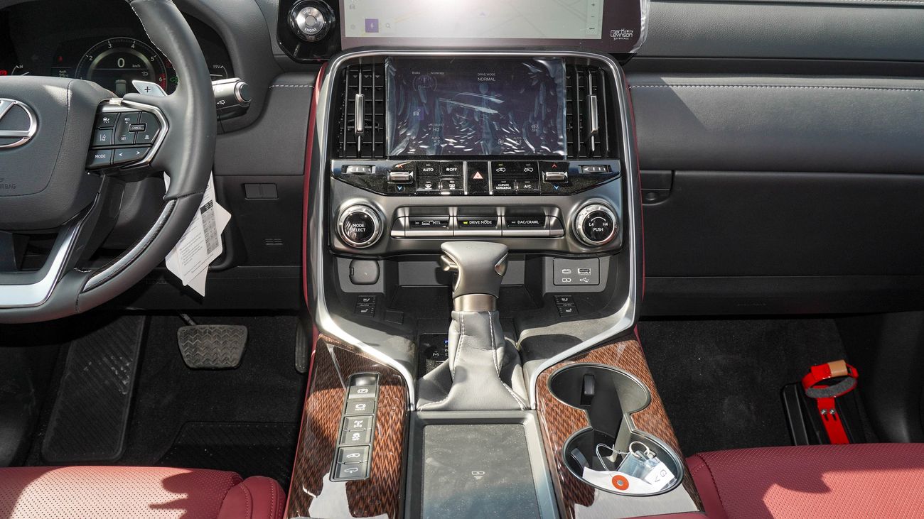 لكزس LX 600 3.5L V6