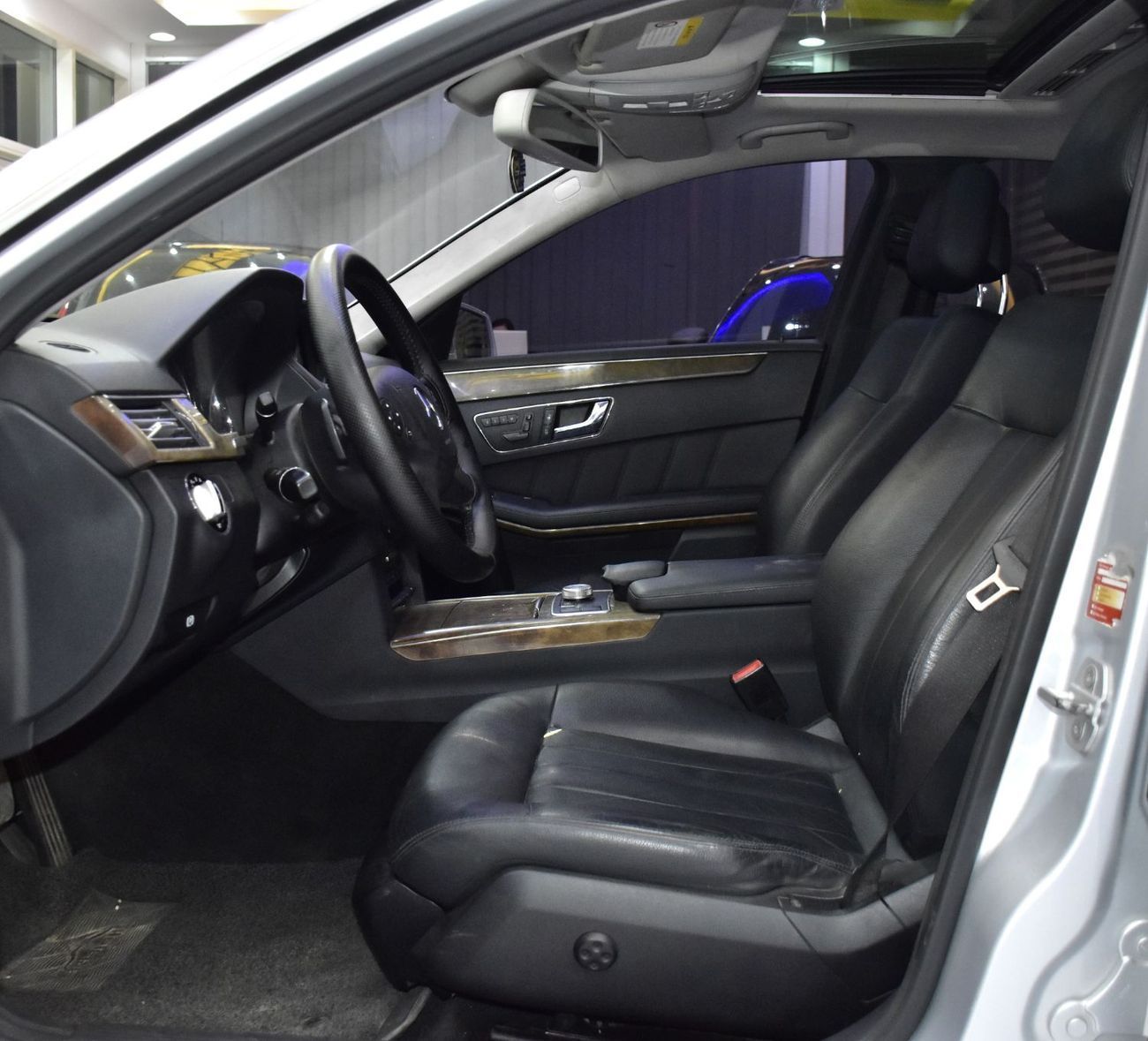 Mercedes-Benz E300 EXCELLENT DEAL for our Mercedes Benz E300 ( 2010 Model ) in Silver Color Korean Specs