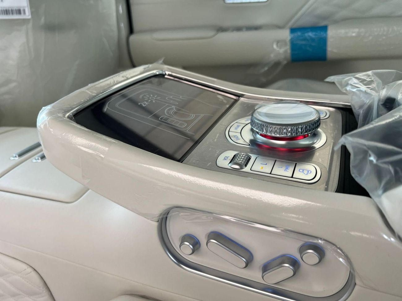 جينيسس G90 Genesis G90 Long Wheel Base 3.5L Turbo Super Charger Engine Limousine Export Price