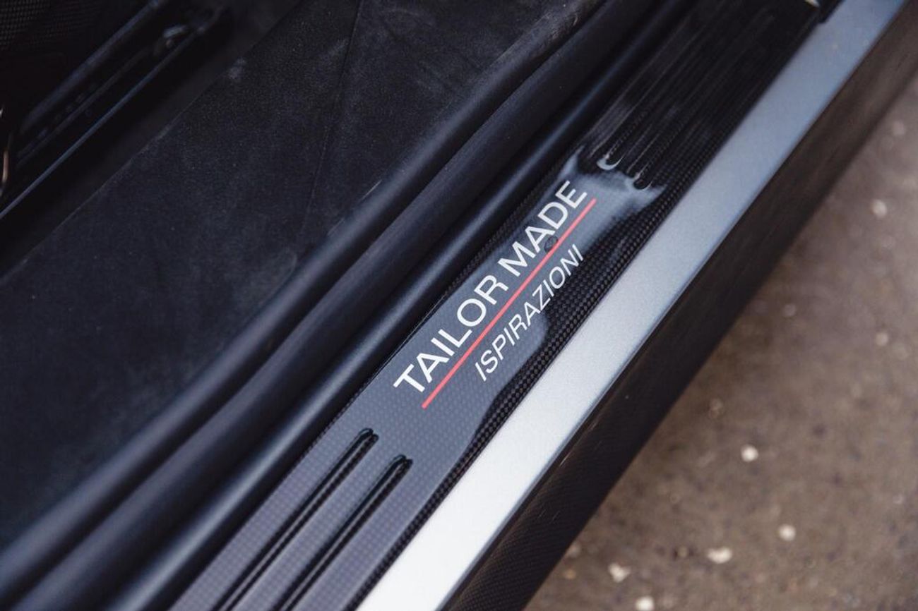 فيراري SF90 سبيدر 4.0T V8 7.9kWh F1 DCT 4WD Euro 6 (s/s) 2dr ( EXPORT ONLY)